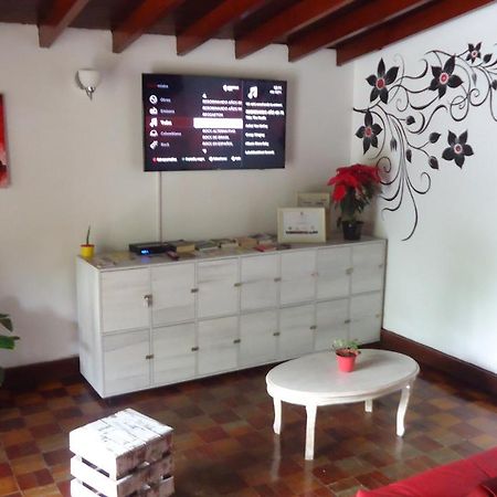 Iris Hostel Medellín Exteriör bild